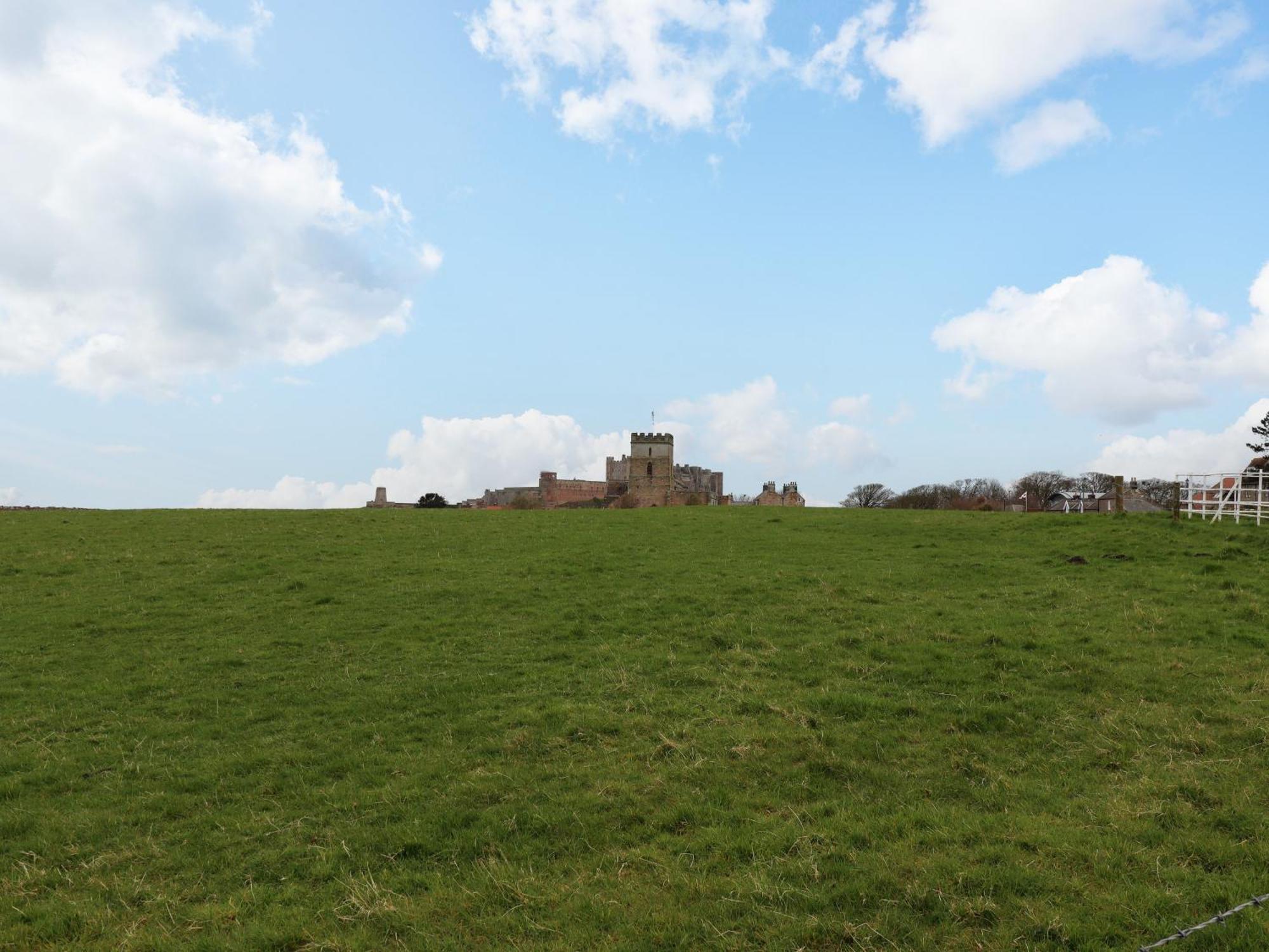 Glebe Cottage Bamburgh Bagian luar foto